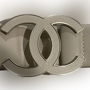 authentic CHANEL Patent Calfskin CC belt